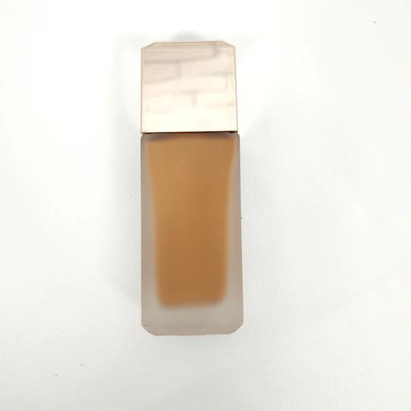 Anastasia Beverly Hills Impeccable Blurring Second Skin Foundation Matte 4.5W - Picture 3 of 5
